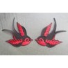 Paar rot-schwarze Schwalben-Patches im New School Stil, ideal für Pin-up und Rockabilly
