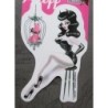 Sticker diablesse Sbrune sur tabouret, autocollant lapin
