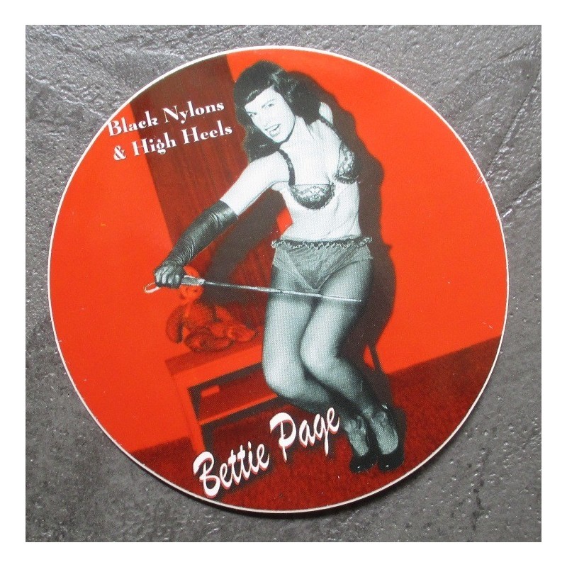 Sticker Bettie Page Rond Rouge Autocollant Sexy Pin-Up

