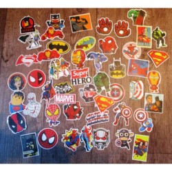 Lot de 50 autocollants de super-héros sur fond blanc, 5 à 8 cm - Décoration idéale à petit prix
