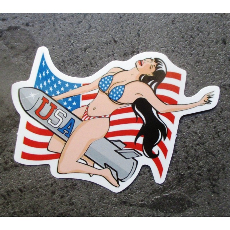 Mini sticker pin up assise bombe drapeau américain USA autocollant
