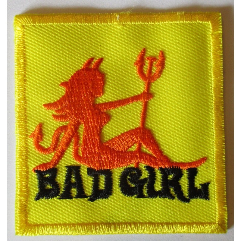 Patch Bad Girl Teufelin Rot auf Gelbem Grund 6x5cm Aufnäher Aufbügler Rock
