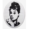 Audrey Hepburn Aufbügler – Besticktes Porträt