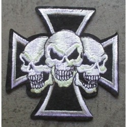 Grand patch croix de Malte noire et trois crânes blancs 19,5 cm écusson dos veste blouson
