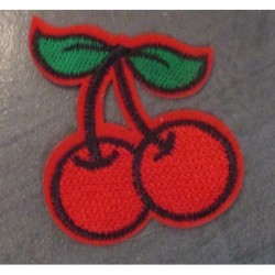 Patch petite cerise rouge 5,5x5 cm écusson pin-up rock'n'roll
