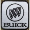 Patch Buick carré blanc et noir 7.5 cm écusson thermocollant automobile US
