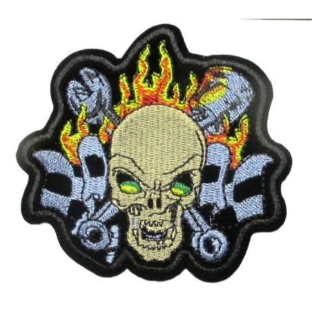 Patch crane Piston et Clé Croisée Devant Drapeau à Damier 10cm Écusson Thermocollant